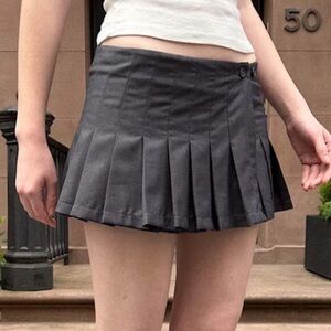 Brandy melville RARE grey Pleated Mini Skirt